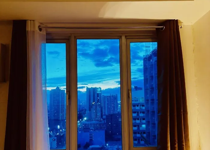 Bea Lu Staycation Apartahotel